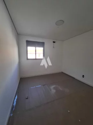 Imagem Casa Duplex /3quartos/sendo 3 suites/ piscina/Tomada para carro Elétrico/Santos