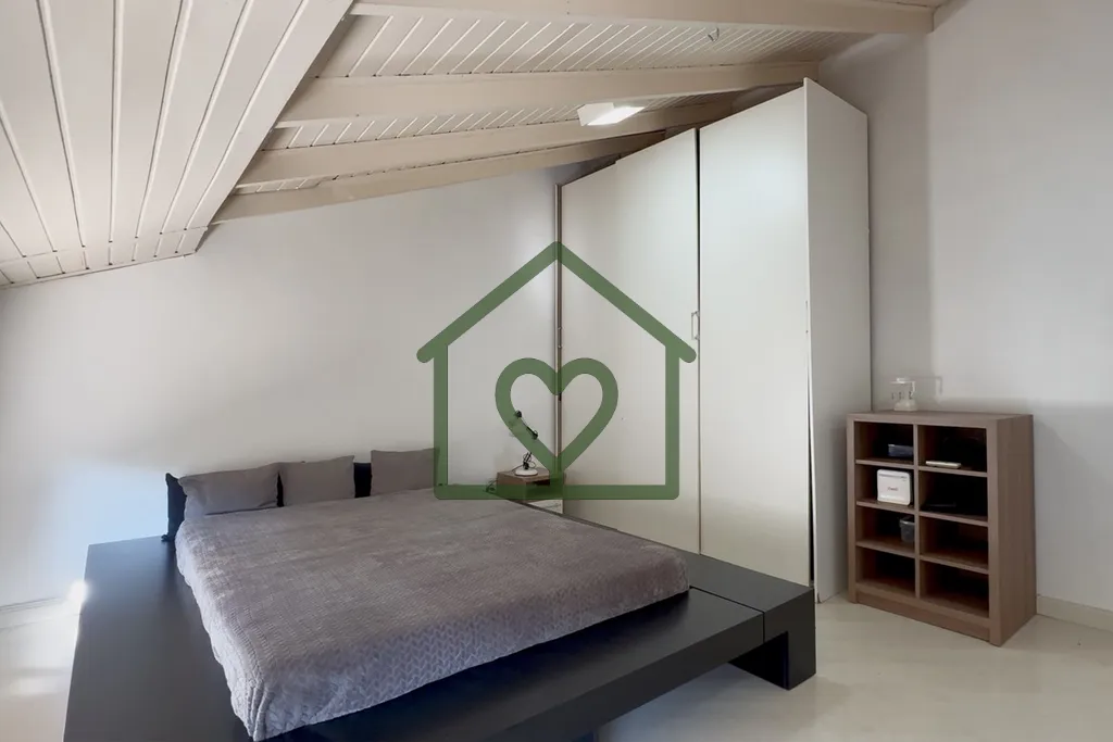 Imagem CASA EM CONDOMÍNIO DE 229m² COM 3 DORMITÓRIOS (1 SUÍTE MASTER), ESPAÇO EXTERNO COM PISCINA, COZ...