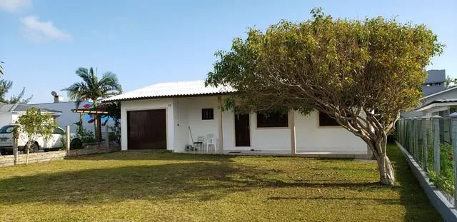 Imagem Casa para Venda em Arroio do Sal / RS no bairro Balneário Cambuim