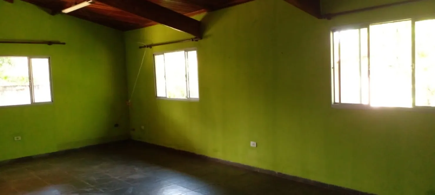 Imagem Chácara à venda 4 Quartos, 3 Suites, 4 Vagas, 2000M², Goiabal, Pindamonhangaba - SP