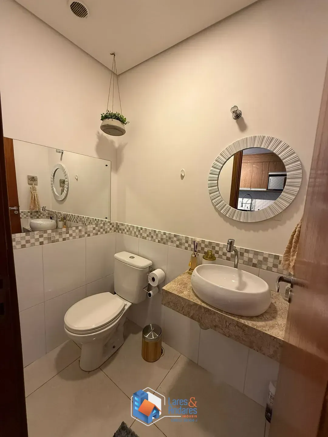 Imagem Sobrado para venda em Bosque da Saúde com 3 quartos, sendo 1 suíte, 134m²