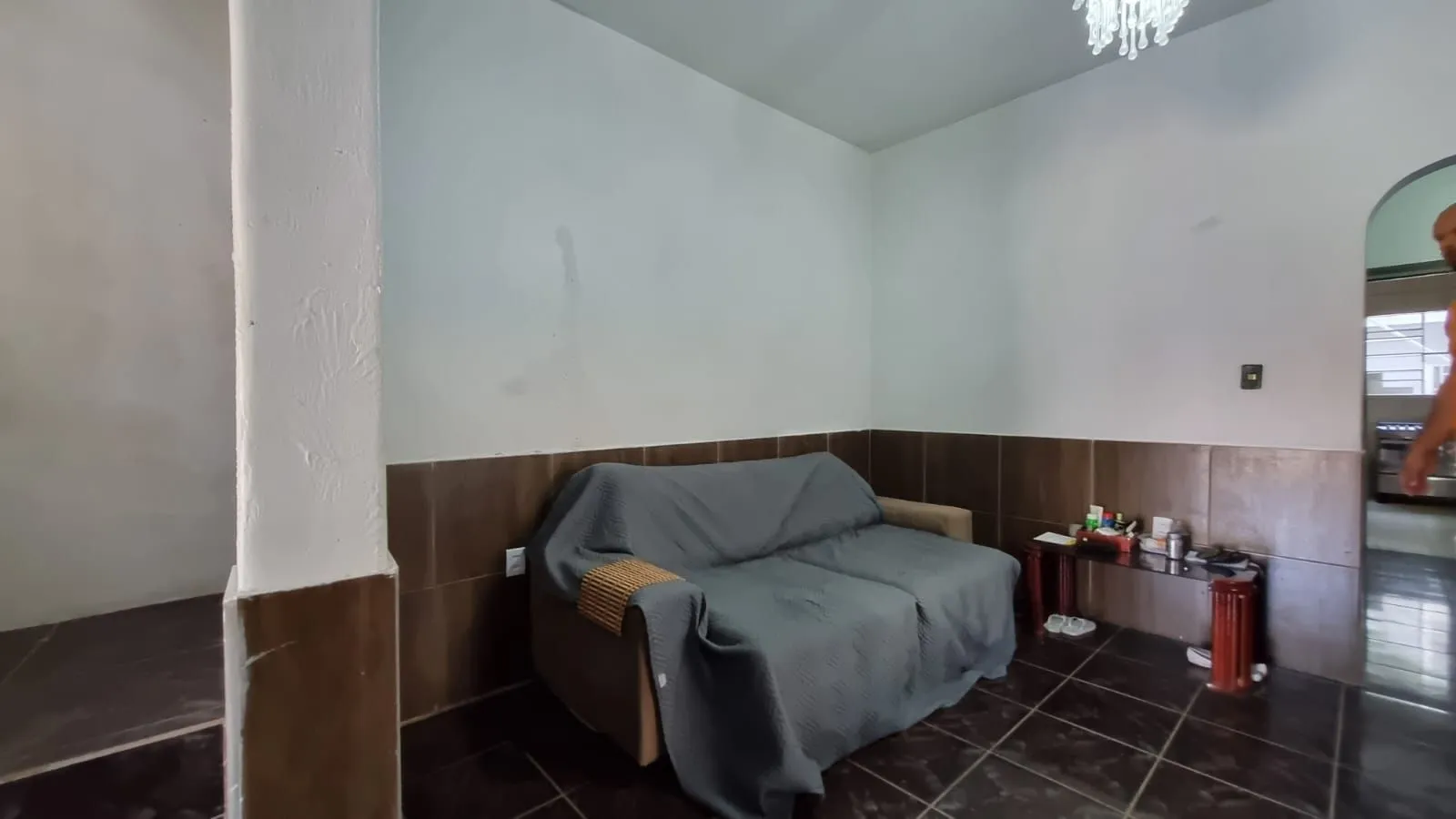 Imagem Casa Residencial de 2 pisos com 3 dormitórios , 2 banheiros + 1anexo com 2 aptos JKs , construído nos fundos do terreno no bairro Cidade Baixa/Azenha em Porto Alegre/RS.
