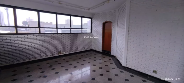 Imagem Prédio comercial com 4.078m² de área total próx. a Vila Sônia.
