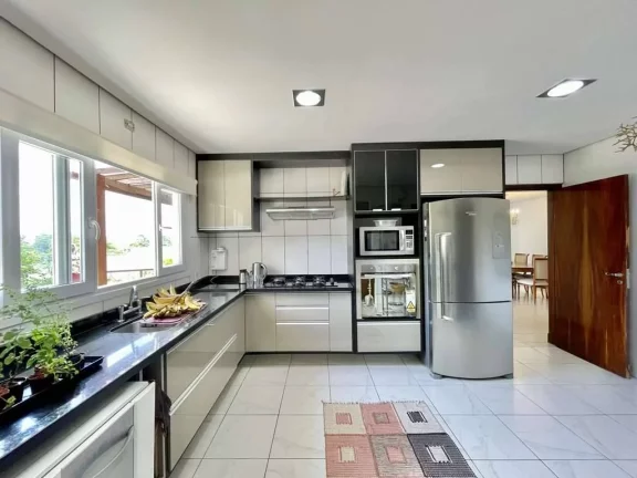 Imagem Cond Pq das Artes - 4d/2sts, casa de esquina, semi-térrea, gourmet, vista!