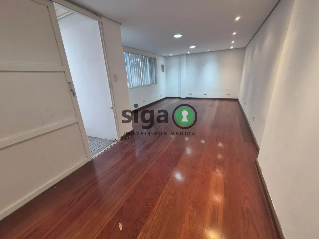 Imagem CASA COMERCIAL 290 METROS PARA LOCAÇÃO NO ITAIM