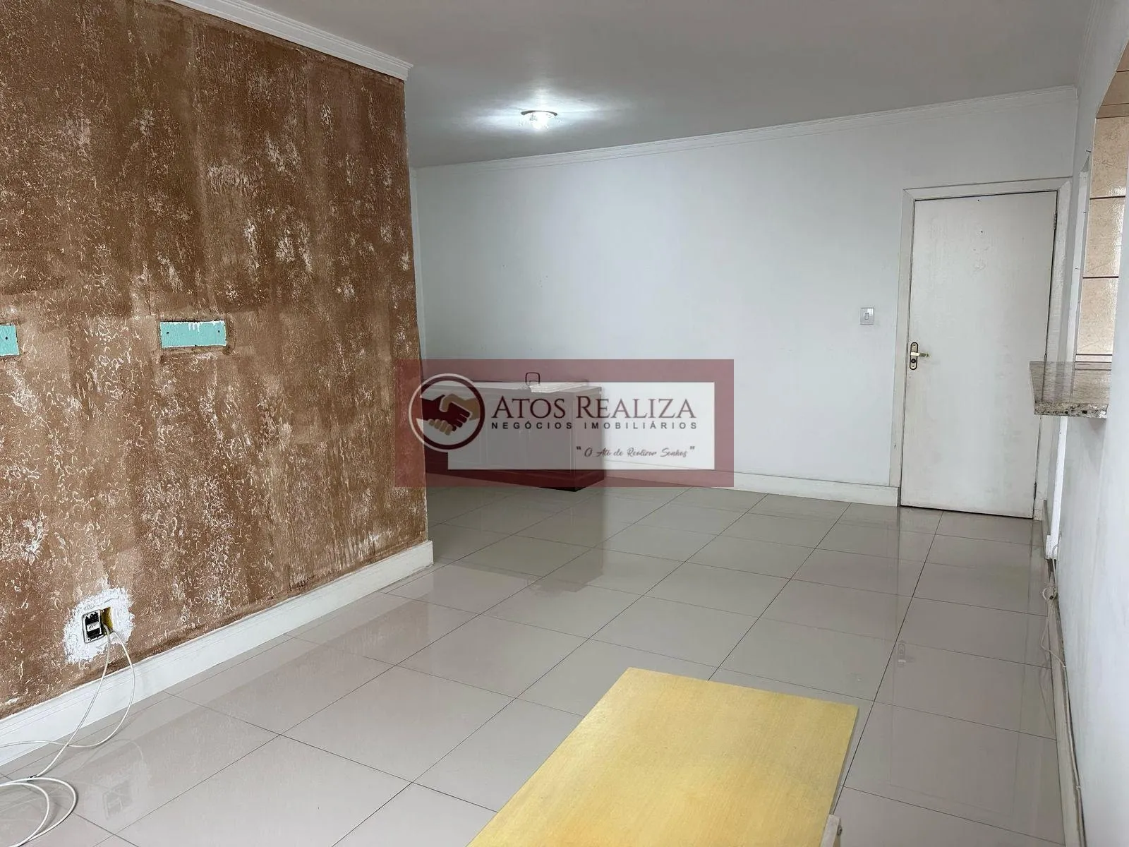 Imagem Chegou a sua Oportunidade de Morar em Santo Amaro. Alugo Apartamento de 95m2 na Av João Dias, Apartamento com 2 dormitórios bem espaçosos, dependências de empregada com Banheiro e Área de Serviço, Sala de jantar e estar em L, Piso Porcelanato, Cozinha Amp