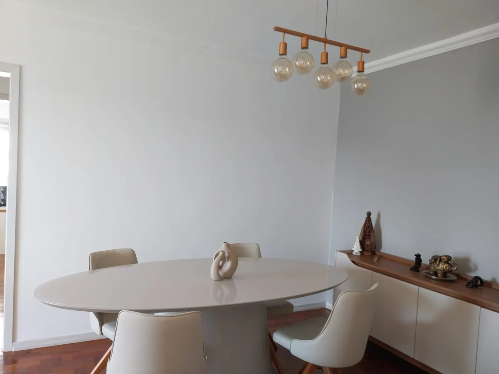 Imagem Apartamento de 2 dormitórios com vaga de garagem e sacada no Bairro Santana