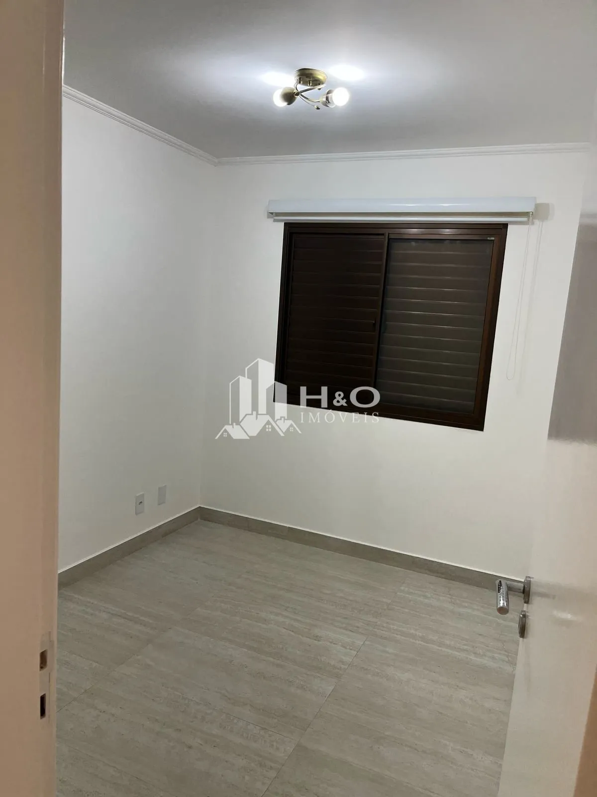 Imagem Apartamento com 3 Dormitórios à Venda na Vila Araguaia - Acabamento Impecável, Pronto para Morar