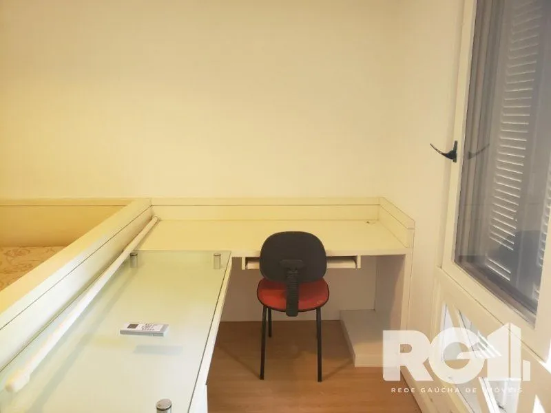 Imagem VENDA - ÓTIMA CASA EM CONDOMÍNIO NA ZONA SUL