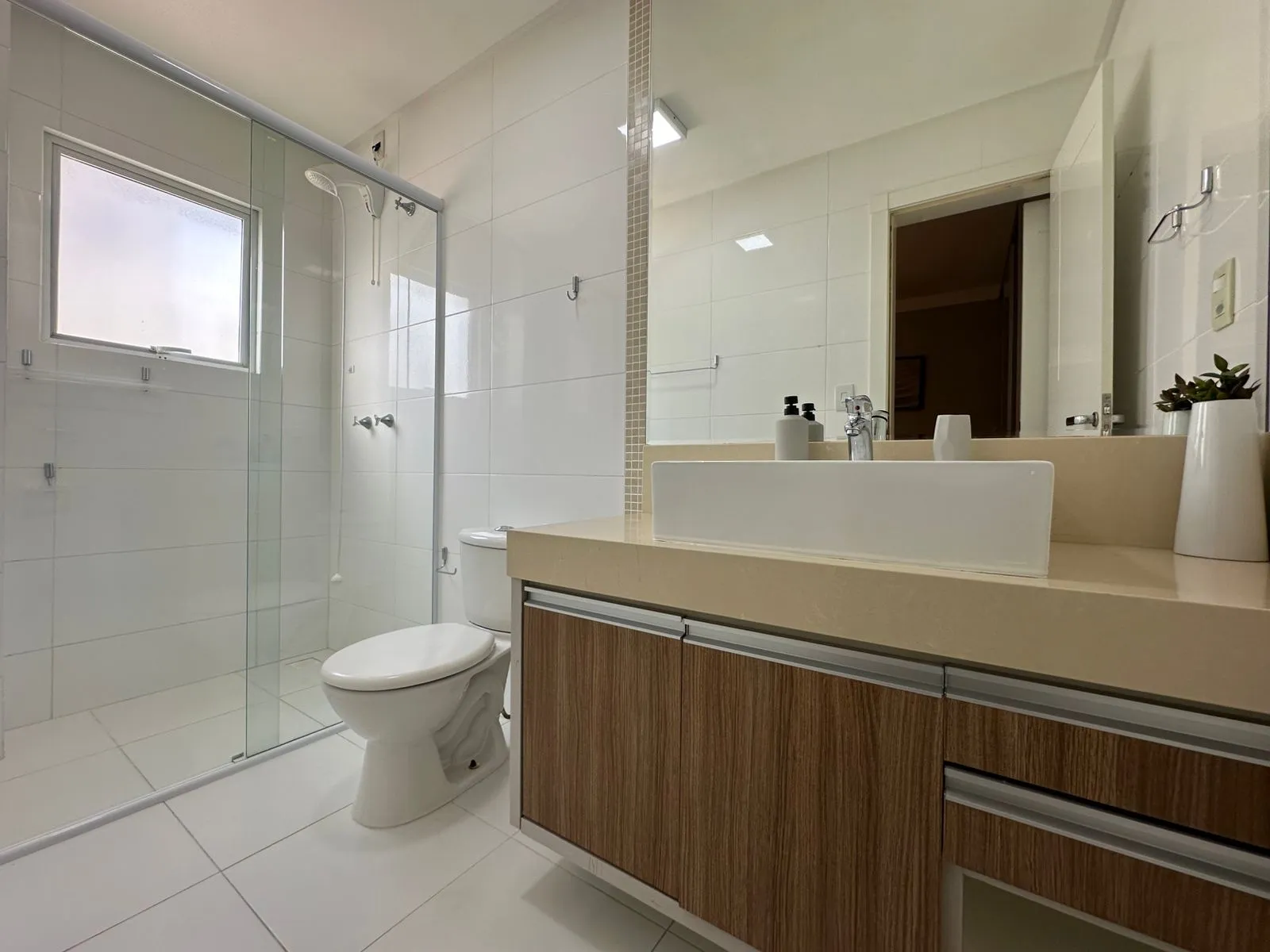 Imagem Apartamento à venda com 120m2 por R$ 2.500.000,00