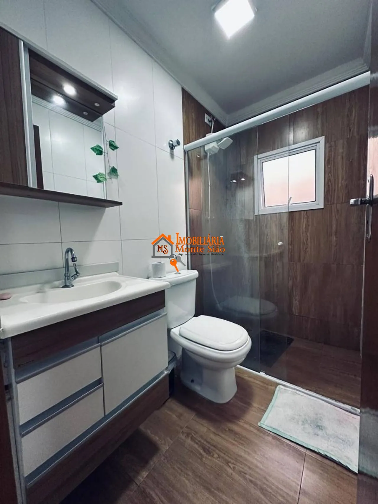 Imagem Sobrado para Locação Comercial ou Residencial - 4 Quartos e 2 Vagas