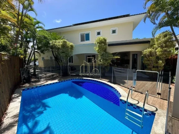Foto do imóvel Casa duplex em condomínio fechado alto luxo com quatro suítes e área gourmet a venda
