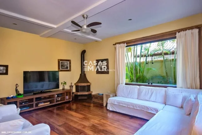 Imagem Casa Frente Mar para Venda em Armação dos Búzios / RJ no bairro Ferradura