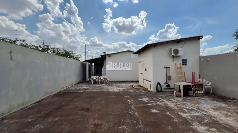 Imagem Casa à venda no Jardim Maracanã, Uberaba - 3 dormitórios, suíte, 2 garagens