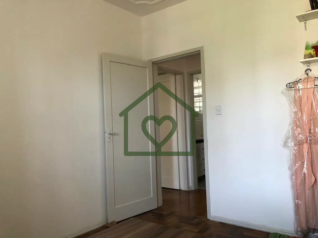 Imagem Descubra o seu novo lar no Edifício Becarma, um encantador apartamento localizado na Rua Vasco da G...