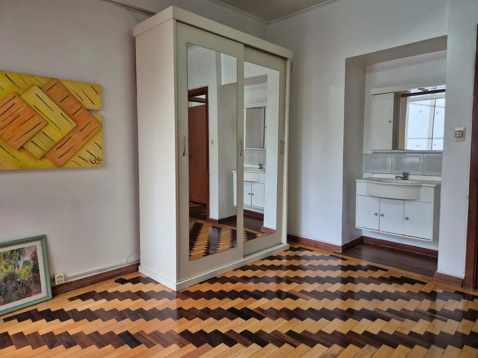 Imagem Três dormitórios no Centro Histórico
