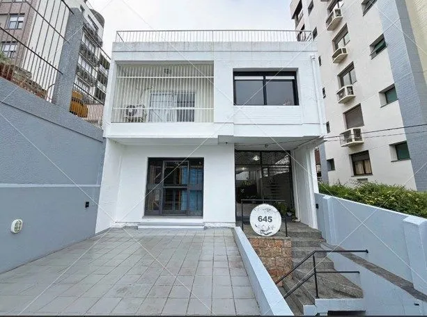 Imagem Casa para Venda - 3 dormitórios, sendo 1 suites, 2 vagas - Menino Deus