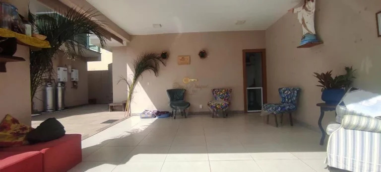 Imagem Casa em Condomínio para Venda em Teresópolis / RJ no bairro Prata