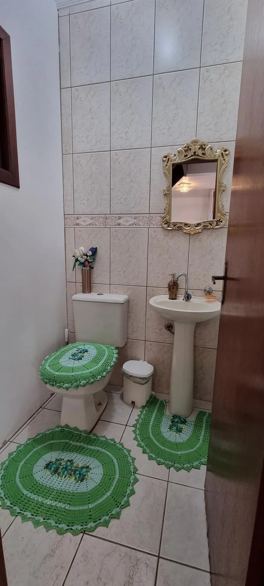Imagem Casa 3d com elevador 3WC, 2V Espirito Santo Porto Alegre zona sul