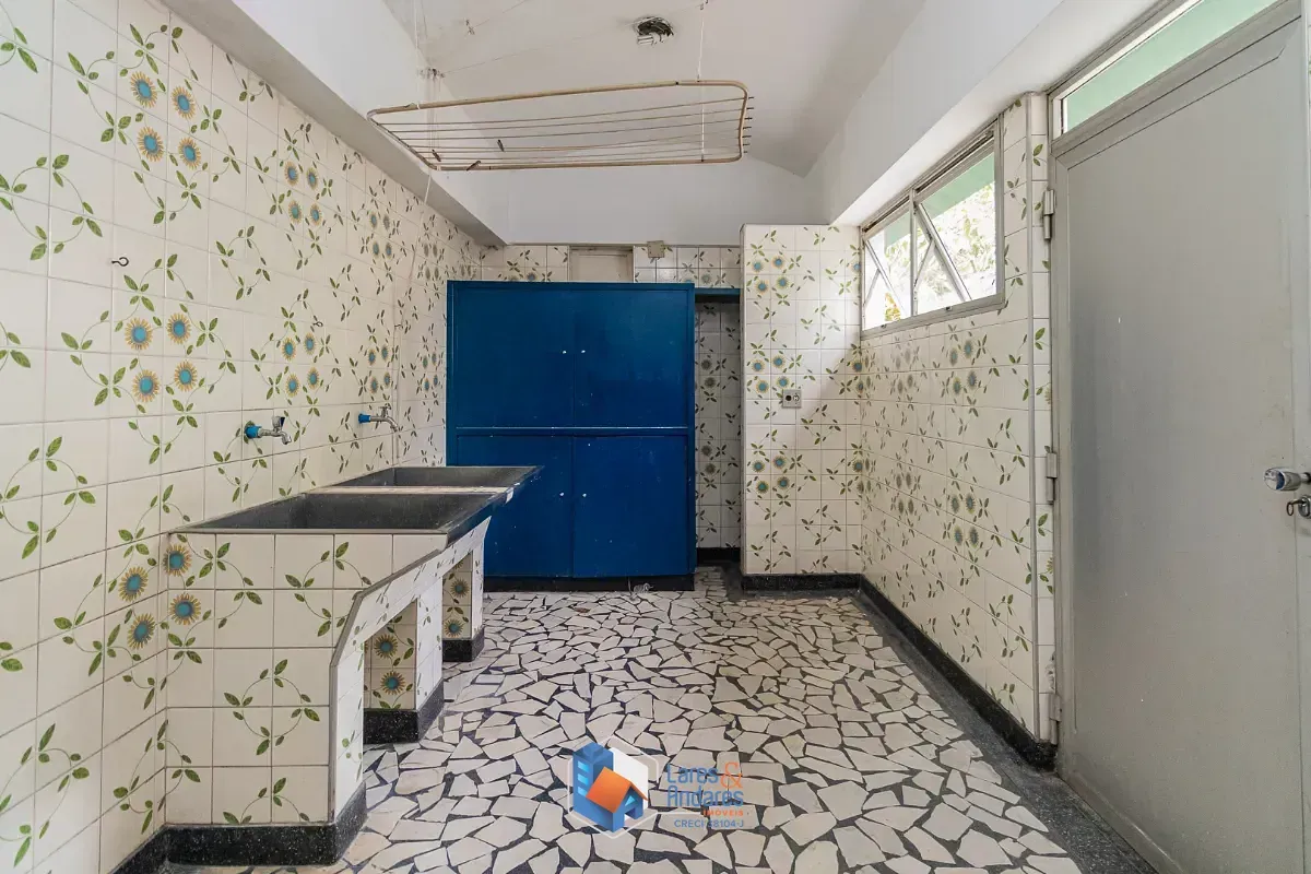 Imagem Casa para venda em Granja Julieta com 3 quartos, sendo 2 suítes, 438m²
