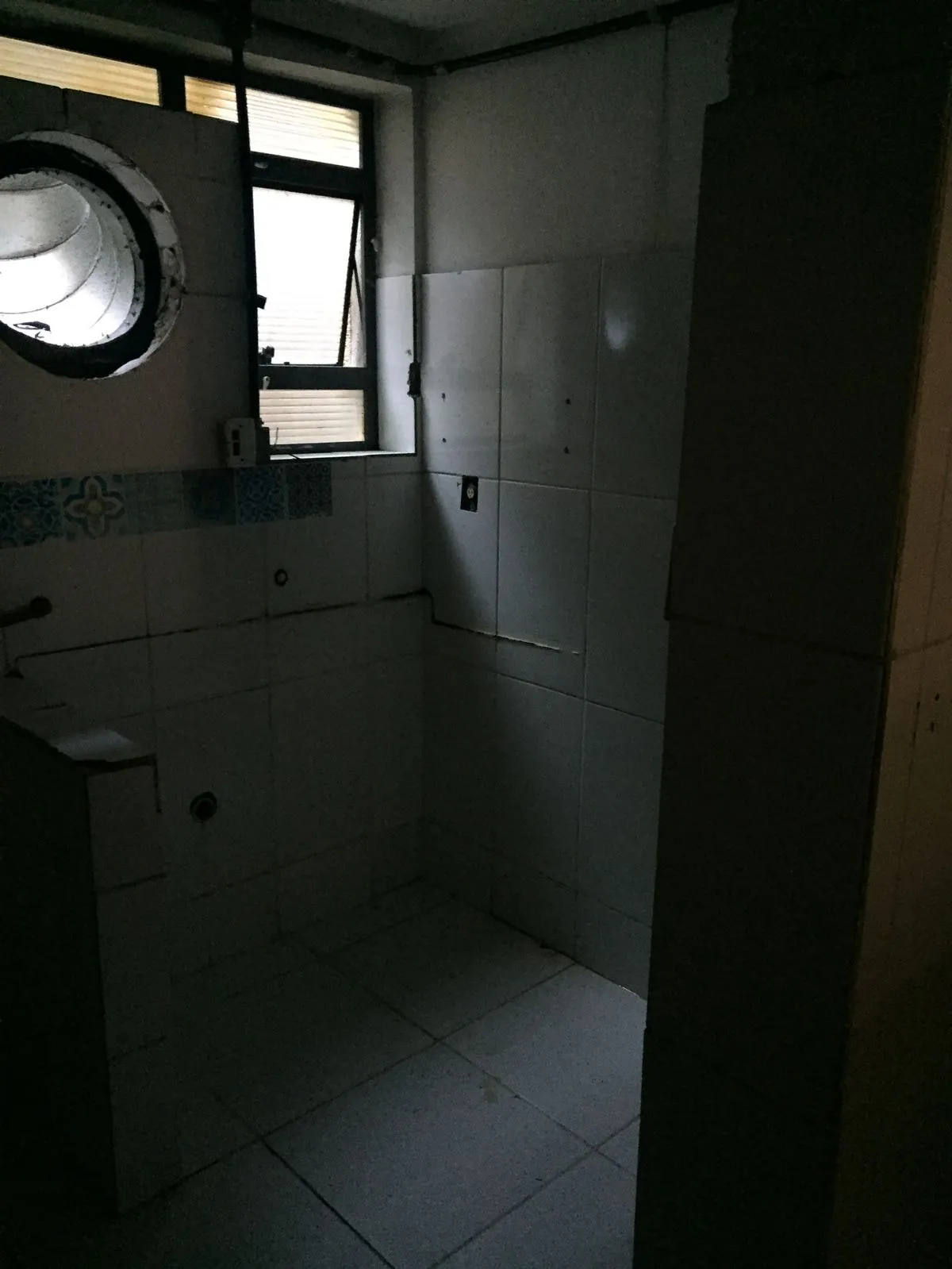 Imagem Salão Comercial para Locação no Centro de Sorocaba-SP: 1 Sala, 4 Banheiros, 164m² de Área