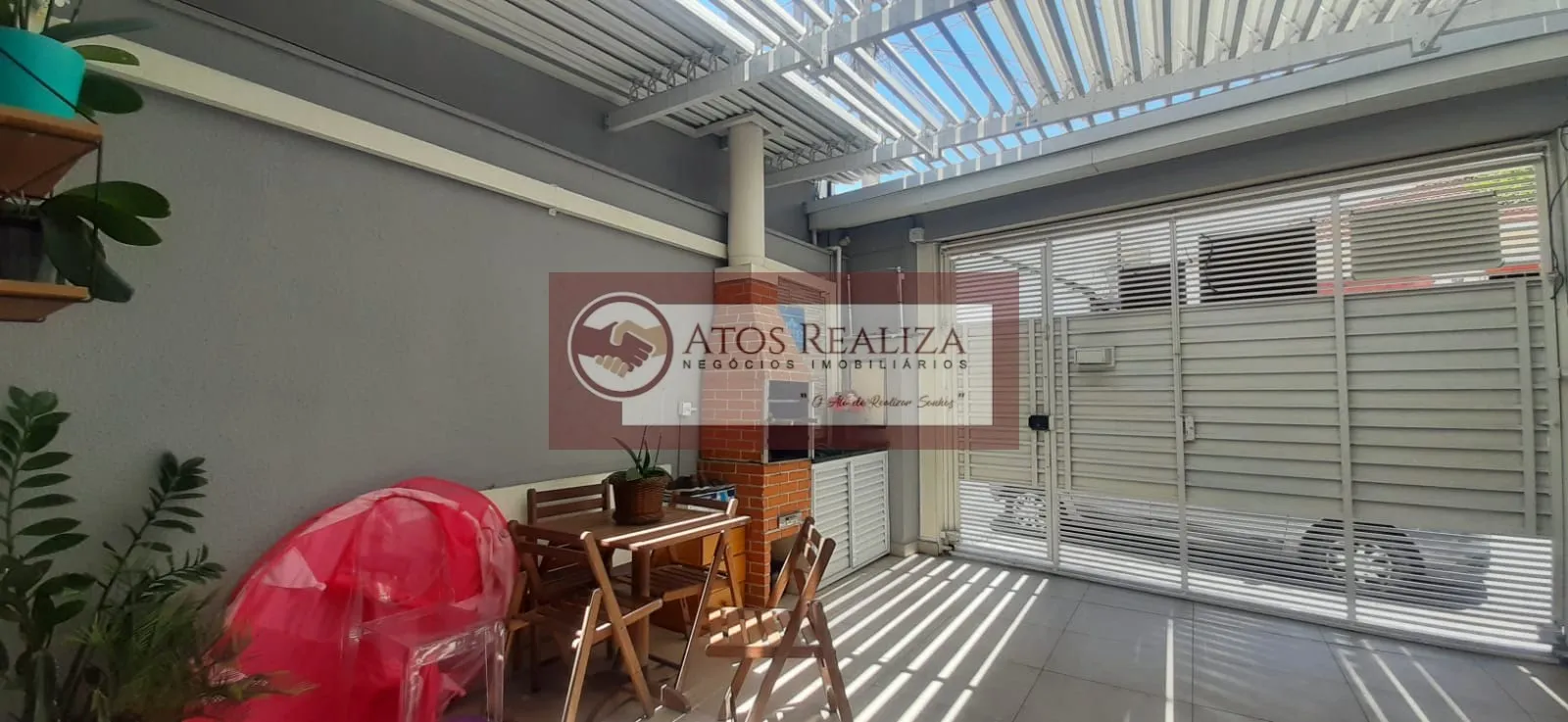 Imagem Vendo oportunidade na região de campo grande - São Paulo, Sobrado com 3 dormitórios, 1 suíte, 3 banheiros, 1 vaga coberta com basculante de ventilação, Churrasqueira, sistemas de monitoramento moderno e inteligente.