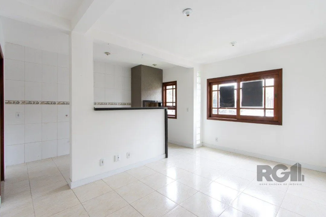 Imagem Sobrado 2 dormitórios mais terreno de esquina de 192m2