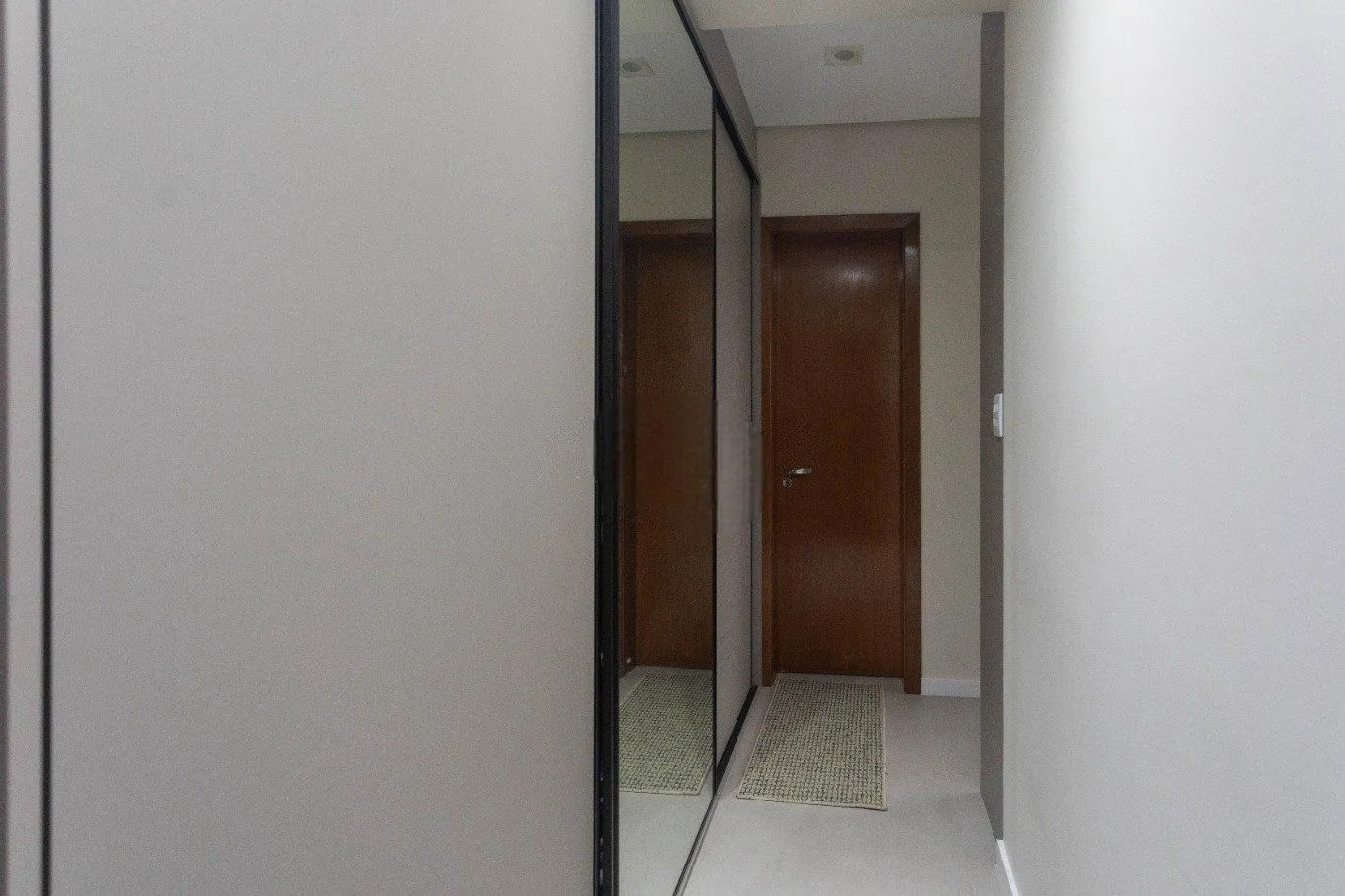 Imagem Apartamento de 3 quartos, suíte e 1 vaga de garagem no bairro Passo da Areia POA