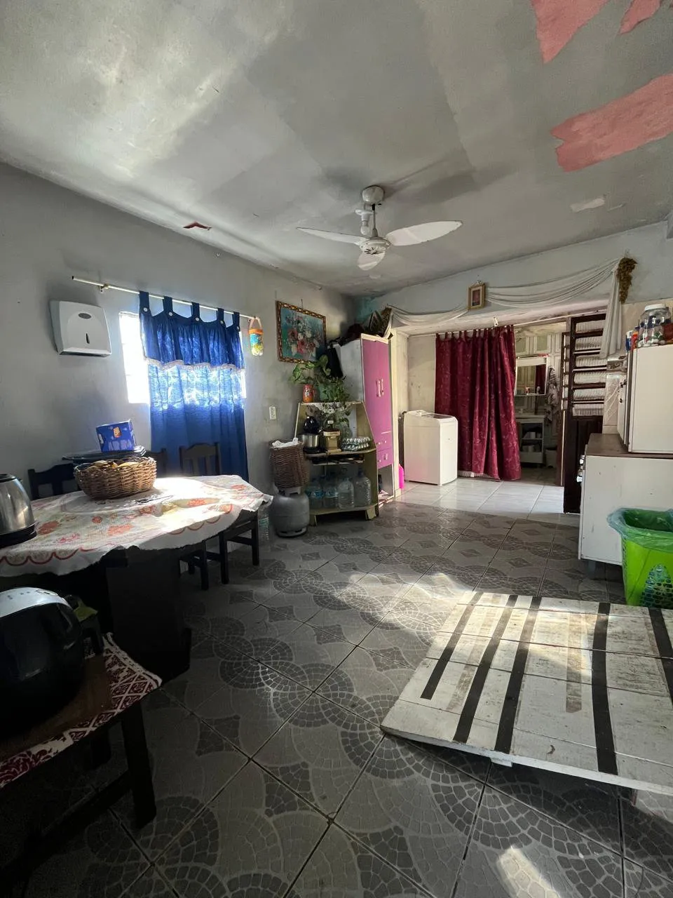Imagem Casa com Amplo Pátio na Santo Onofre
