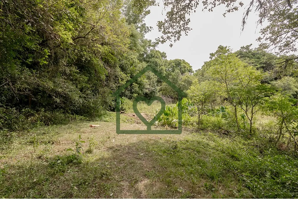 Imagem Descubra uma oportunidade incrível para adquirir um terreno excepcional, localizado na charmosa cid...
