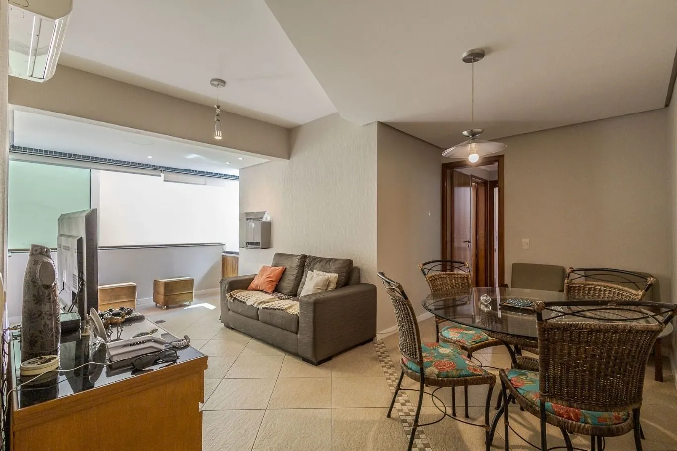 Imagem Apartamento 2 dorms à venda Rua Felipe de Oliveira, Petrópolis - Porto Alegre