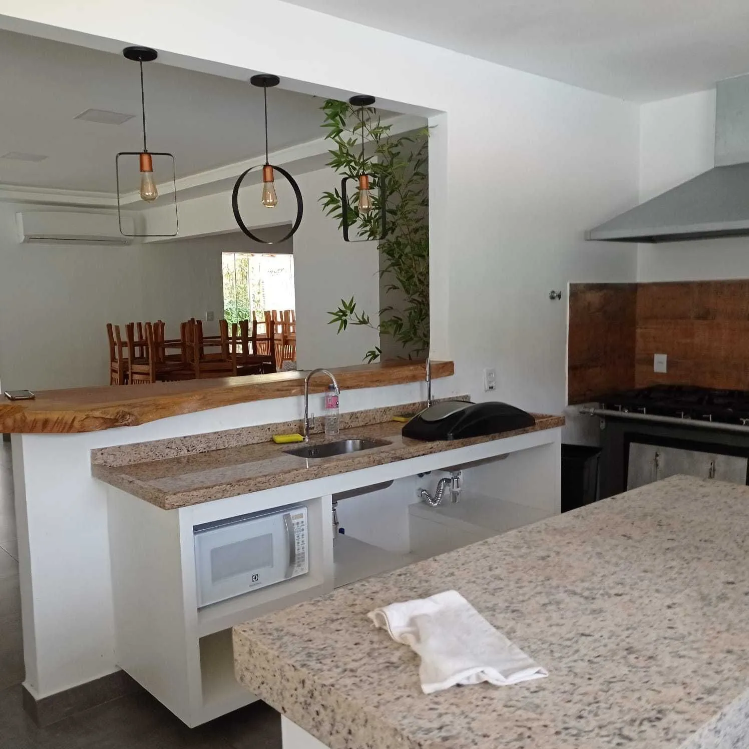 Imagem Condomínio Grupamento Parque Eldorado - Casa Duplex á Venda Alto Padrão, Condomínio Santo Antônio 4 Suítes, 3 vagas - Rio do Ouro Niterói