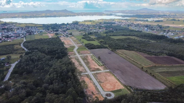 Imagem Terreno à Venda - Loteamento Quinta das Palmeiras, Campo Duna, Garopaba-SC! Oportunidade!!
