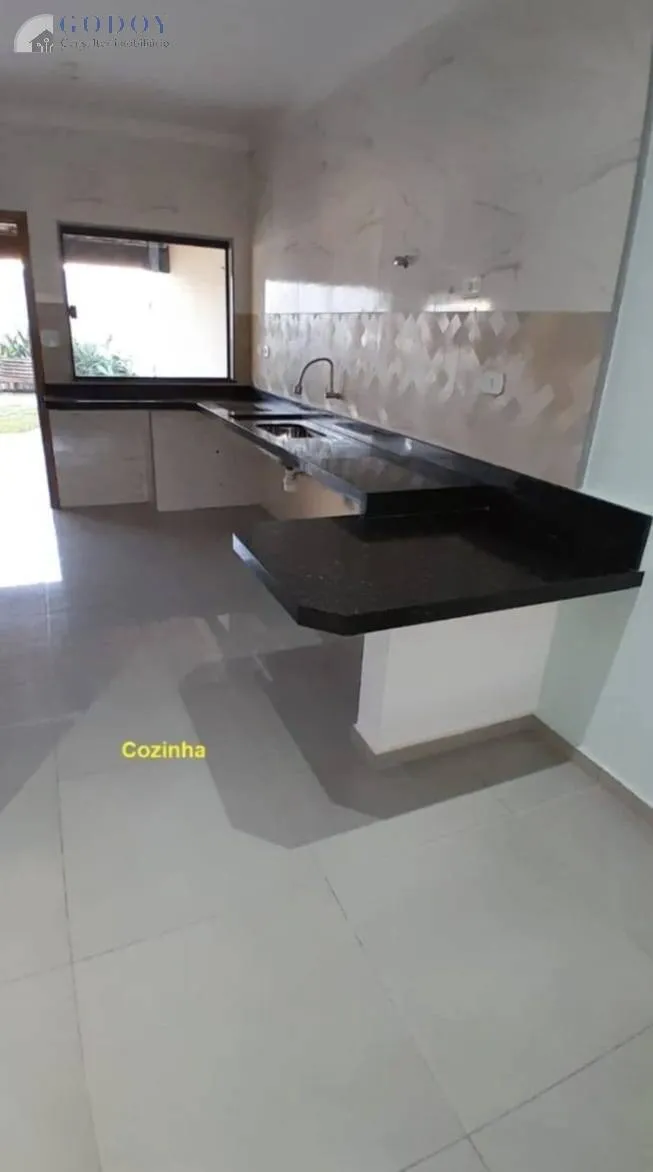 Imagem Casa Nova com Espaço Gourmet no Cond. Laguna - Conforto, Estilo e Lazer.