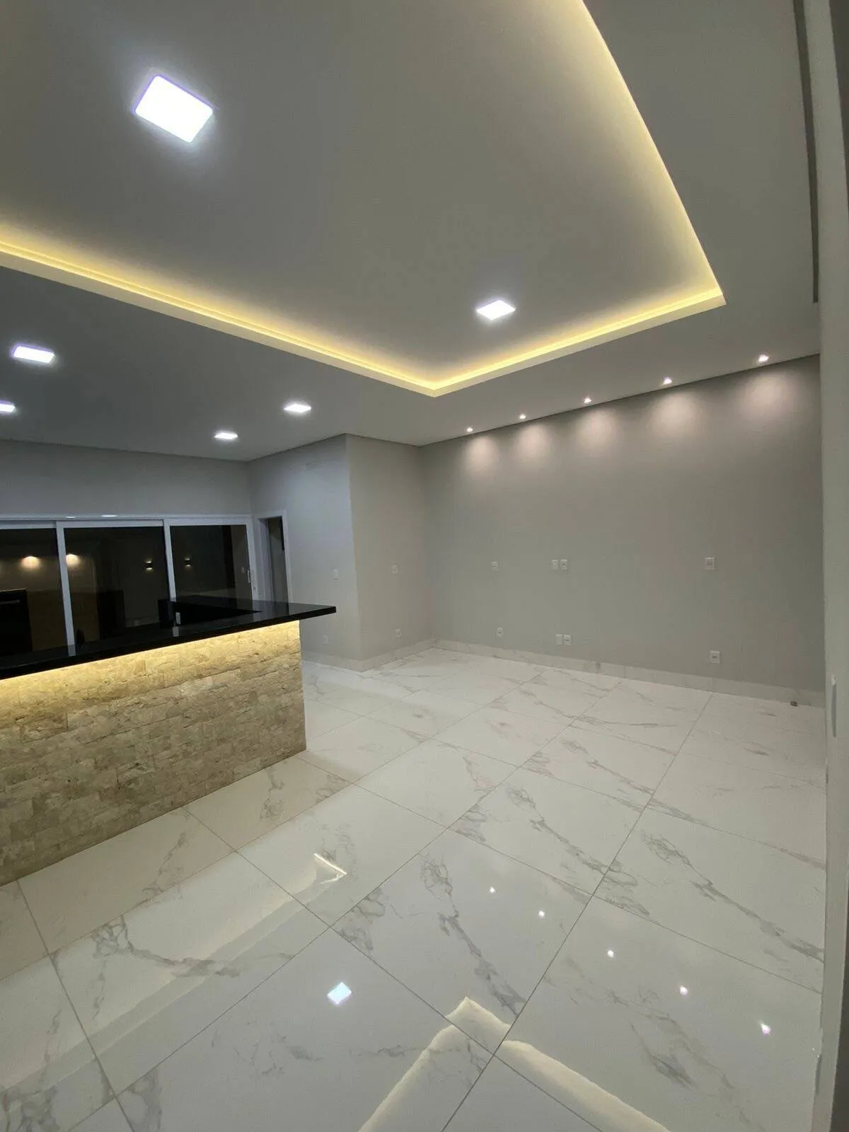 Foto do imóvel Casa 3 quartos sendo 1 suite Bairro Shangri-la em Rua da Mangueira