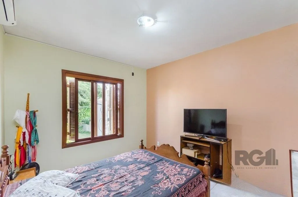 Imagem Casa em Condomínio, 166m² - 3 dormitórios, 2 vagas no bairro Guarujá