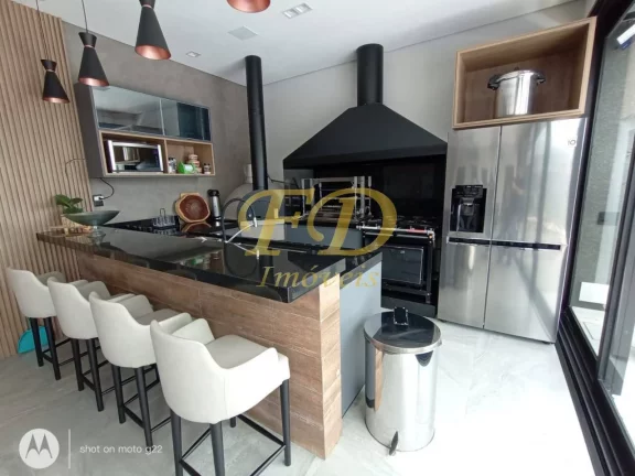 Imagem Casa de Alto Padrão em Condomínio Fechado em Mairiporã