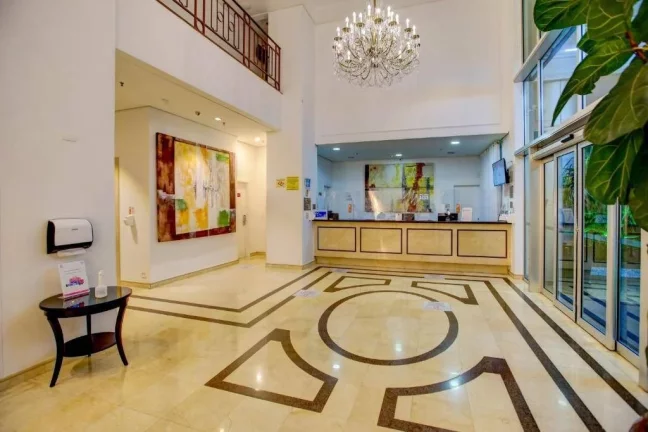 Imagem Flat disponível para locação no Quality Suites Oscar Freire em Pinheiros, com 30m², 1 dormitório e 1 vaga