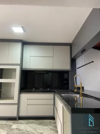 Imagem Sobrado triplex Alto Padrão, 04 quartos c/suíte, 04 vagas, Ático, no Vista Alegre Curitiba -PR