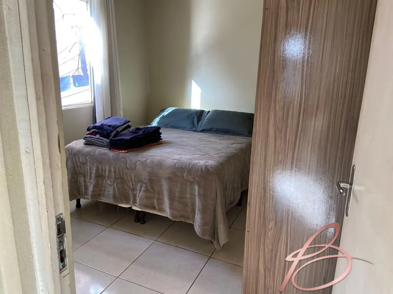 Imagem Casa de 2 pisos com 4 dormitórios á venda no Cordeiros