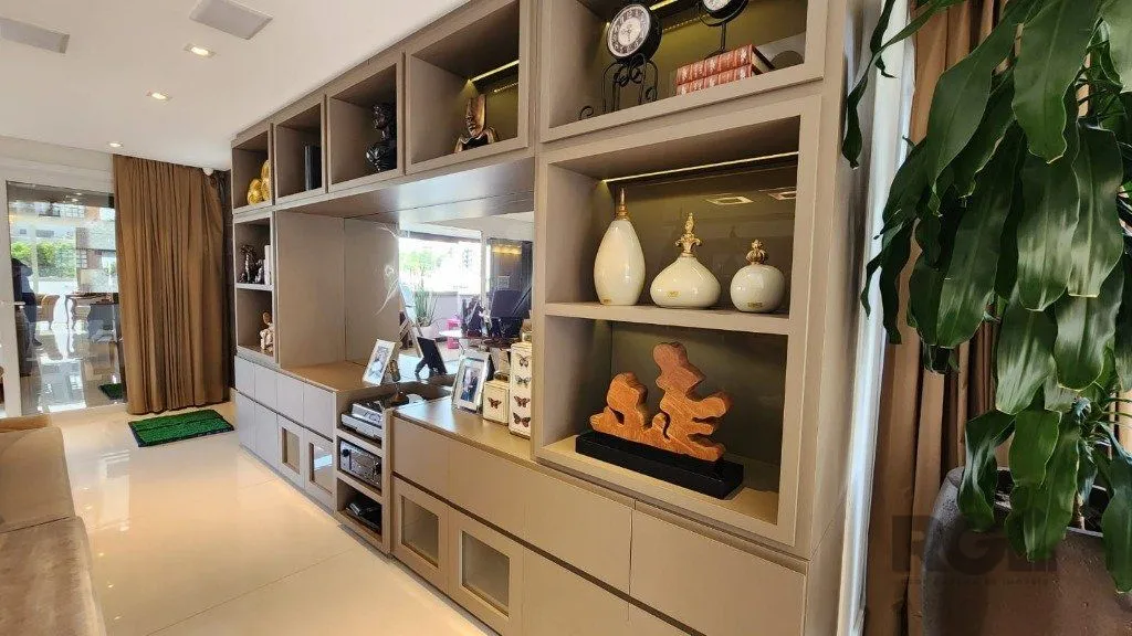 Imagem Excelente apartamento de 382,57 m² com 4 suítes e 4 vagas de garagem