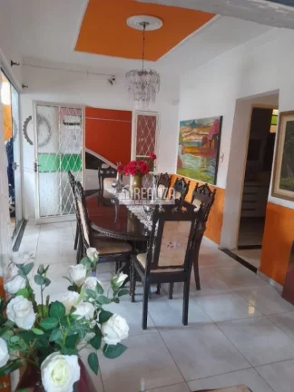 Imagem Casa de 3 dormitórios com piscina e varanda gourmet no bairro Jardim Primavera, Uberaba