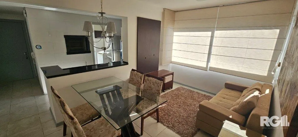 Imagem Lindo Apartamento Mobiliado de 1 domitório com 1 Suíte e Sacada