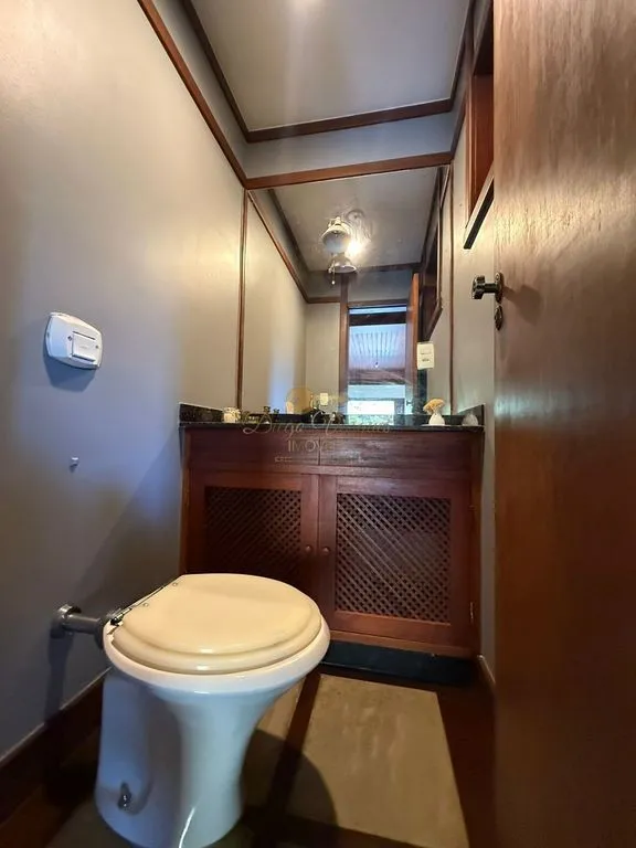 Imagem Casa em Condomínio para Venda em Teresópolis / RJ no bairro Granja Guarani