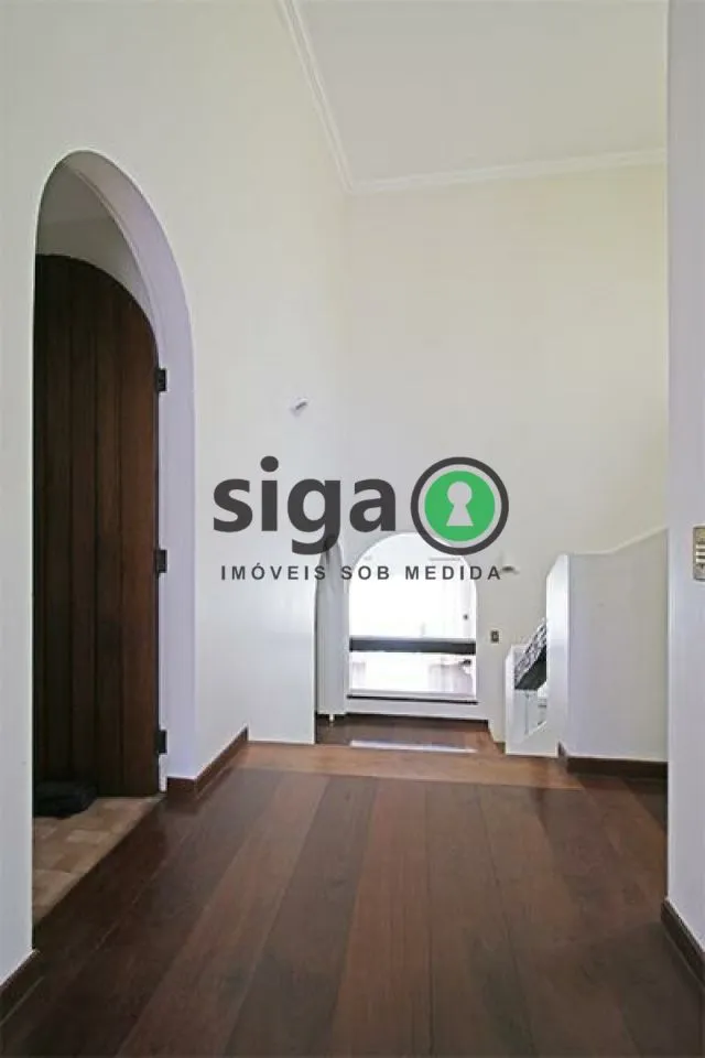 Imagem Casa á Venda no Jardim Marajoara - 450m², 3 quartos, 6 vagas