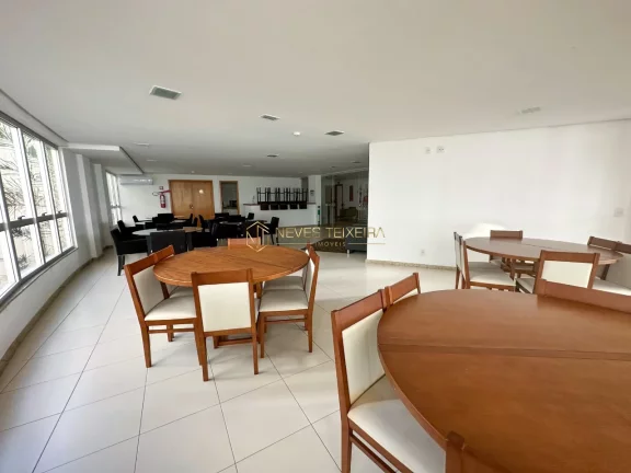 Imagem Excelente apartamento com armários em todos os cômodos, com área de lazer completa.