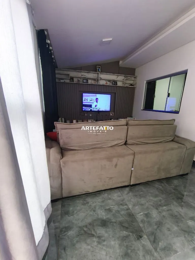 Imagem Casa bairro City Petrópolis, 250m2, rico em porcelanato e modulados.