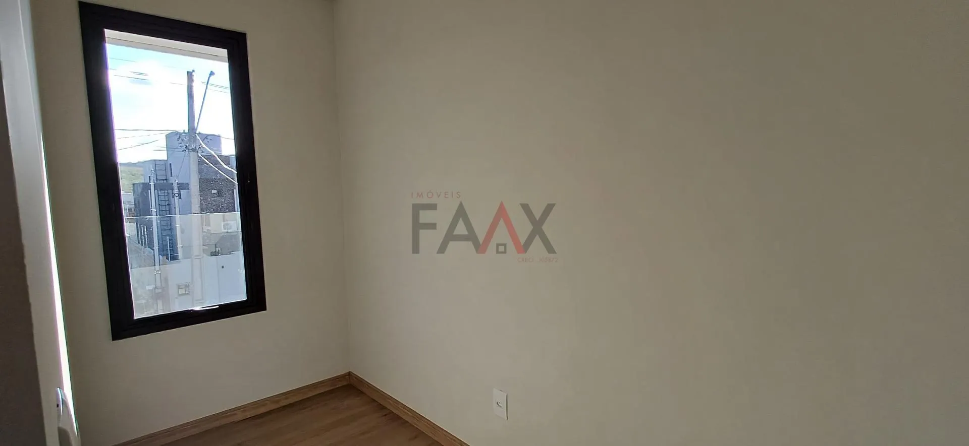 Imagem Sobrado á venda de 138m² no João Gelinski com 2 vagas em Guarapuava PR