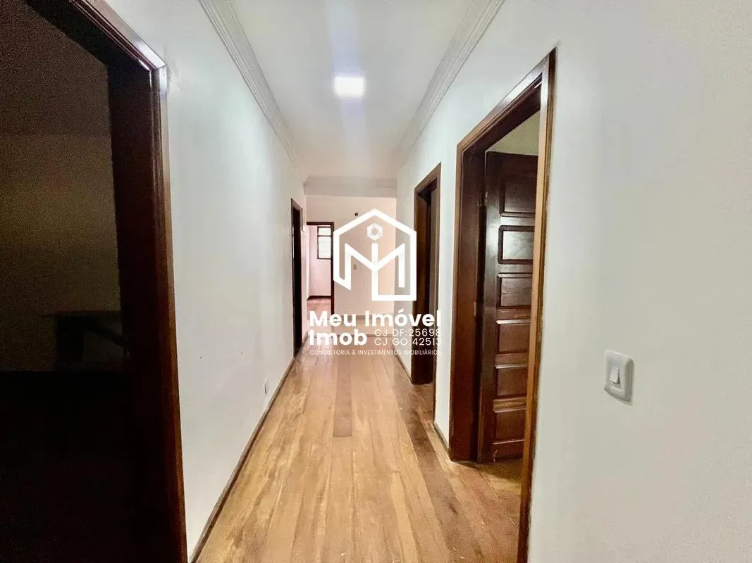 Imagem Casa 4 Quartos 2 Suítes 20 Vagas 3.718m²