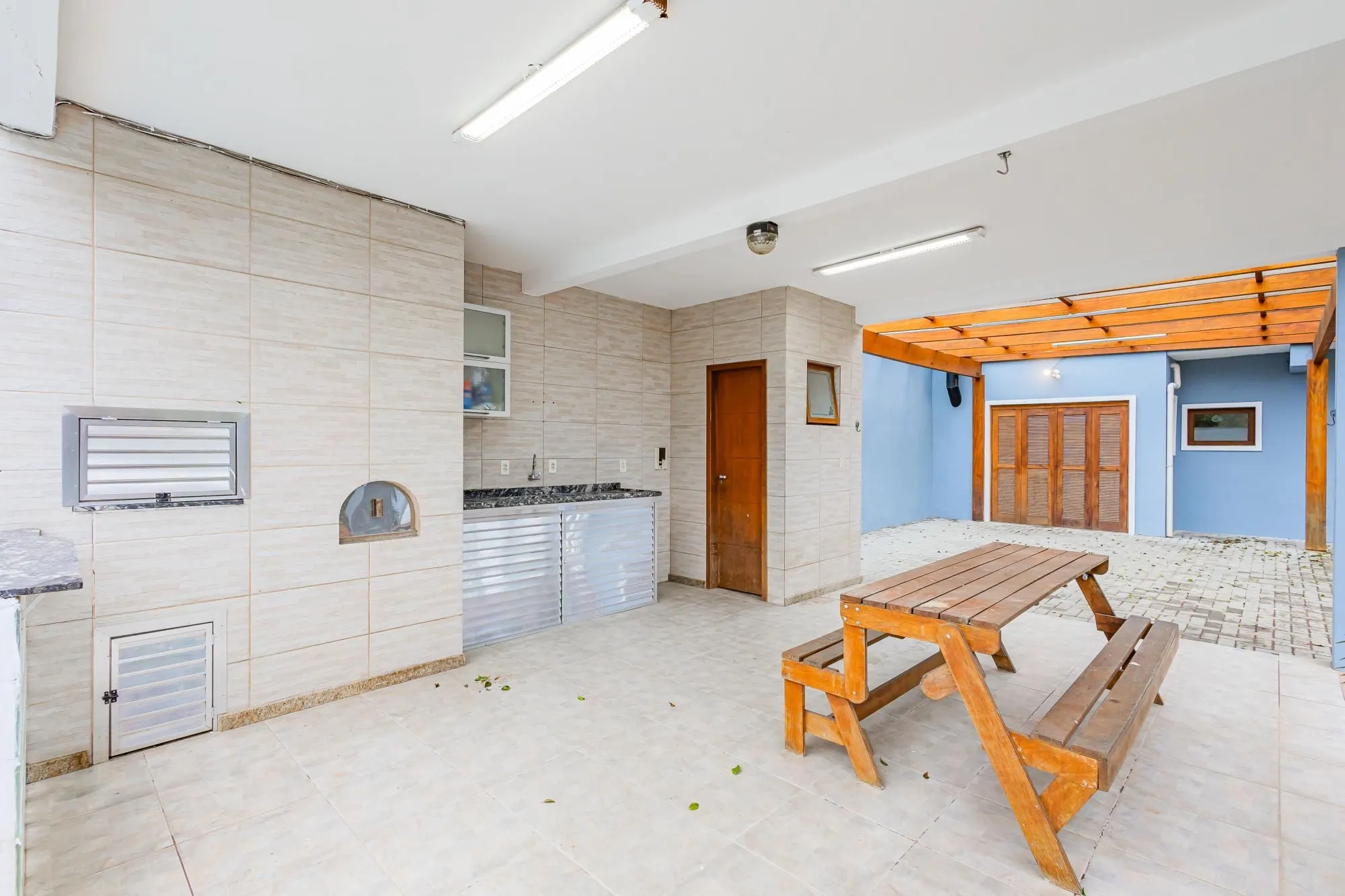 Imagem Casa 4 quartos/suite/banheira/piscina/Canoas